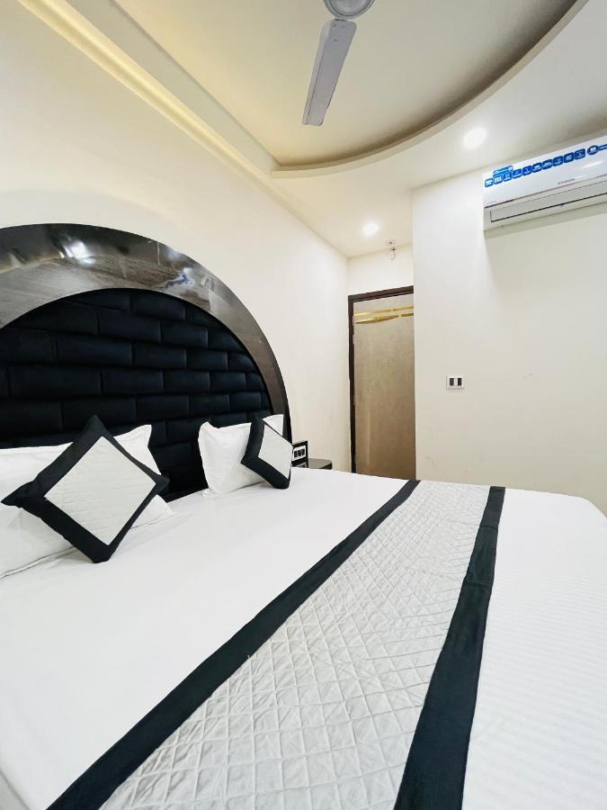 Hotel Red Stone Inn - Near New Delhi Railway Station - Paharganj Εξωτερικό φωτογραφία