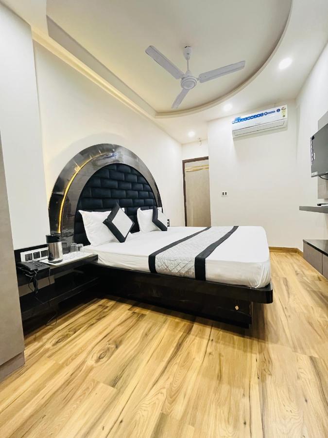 Hotel Red Stone Inn - Near New Delhi Railway Station - Paharganj Εξωτερικό φωτογραφία