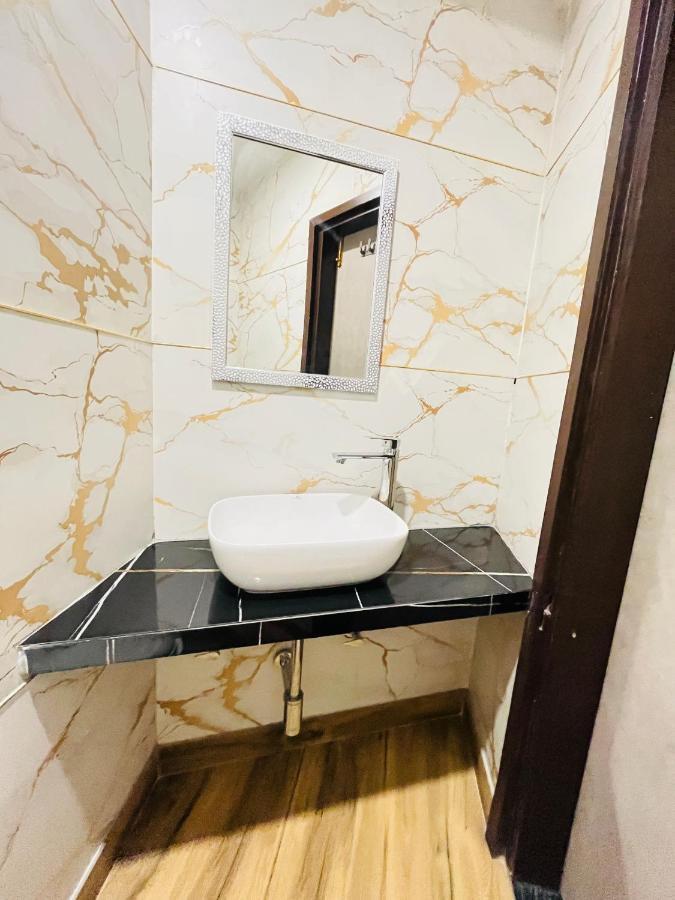 Hotel Red Stone Inn - Near New Delhi Railway Station - Paharganj Εξωτερικό φωτογραφία