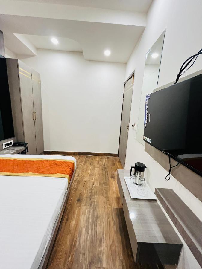 Hotel Red Stone Inn - Near New Delhi Railway Station - Paharganj Εξωτερικό φωτογραφία