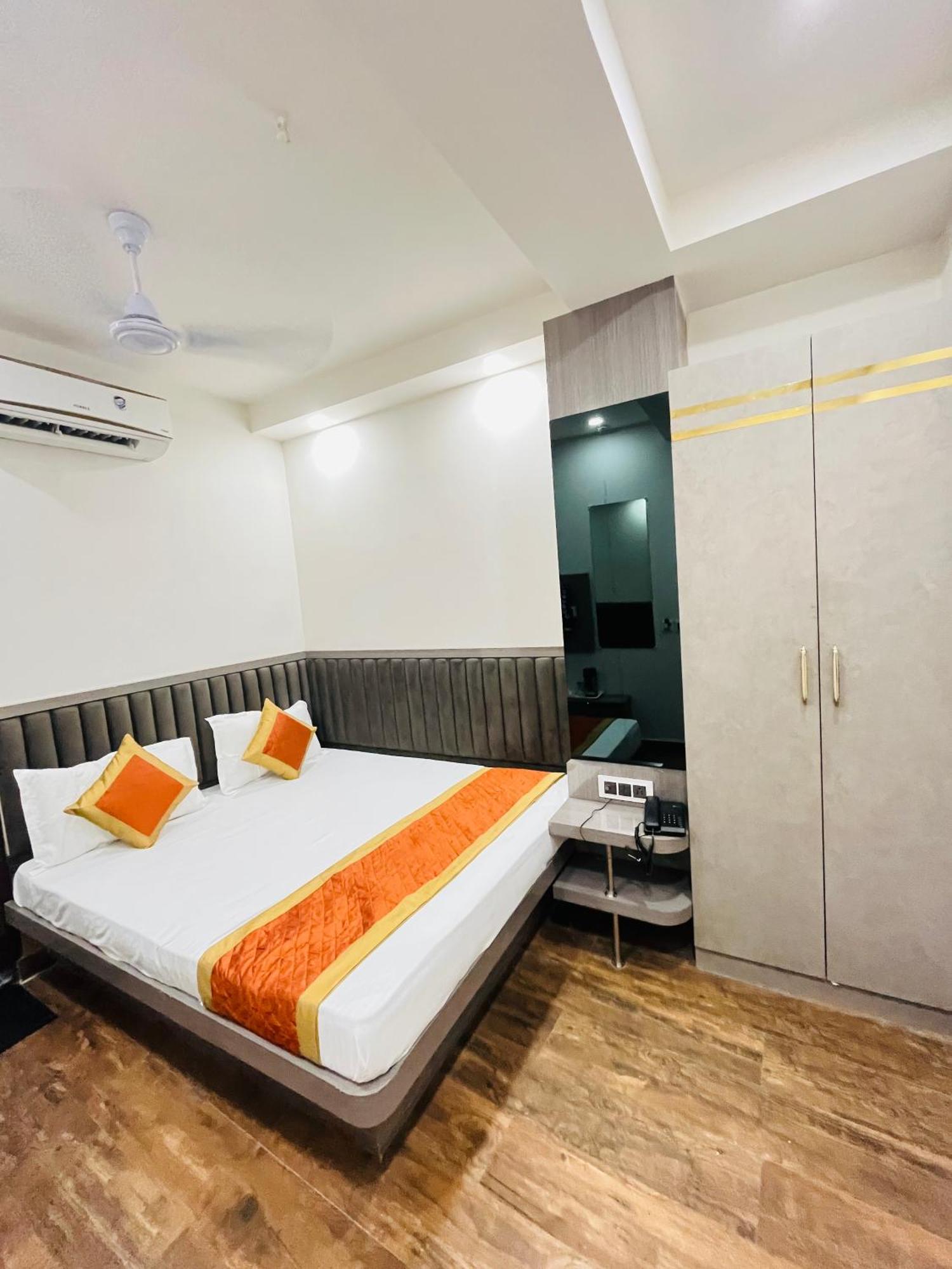 Hotel Red Stone Inn - Near New Delhi Railway Station - Paharganj Εξωτερικό φωτογραφία