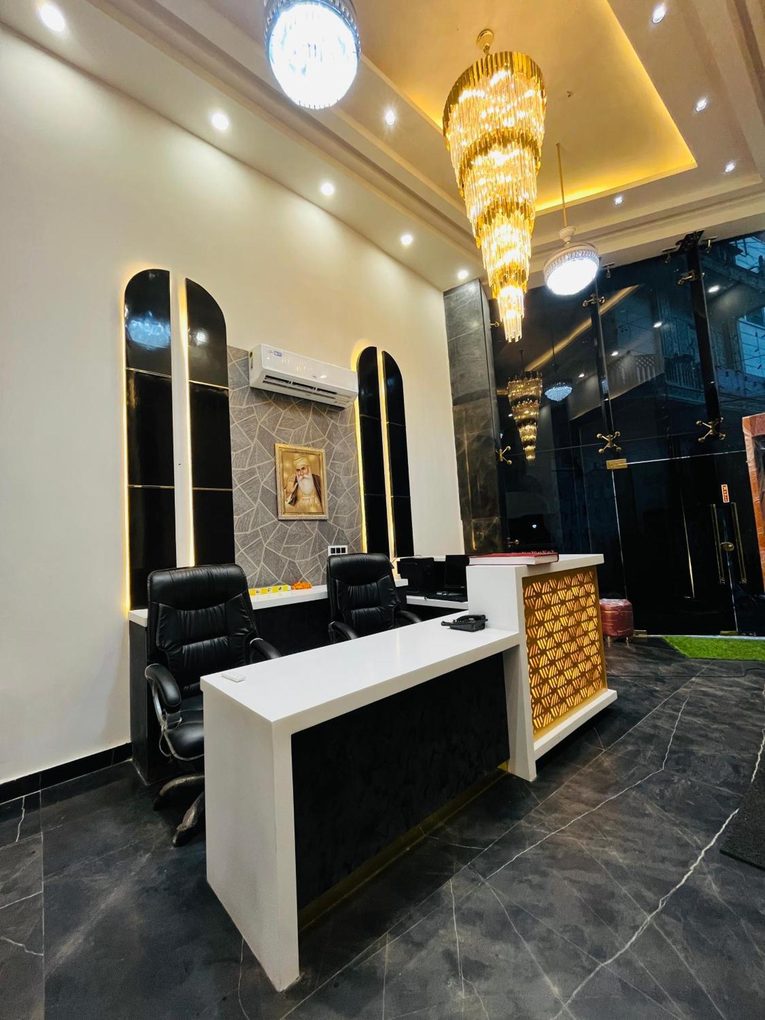 Hotel Red Stone Inn - Near New Delhi Railway Station - Paharganj Εξωτερικό φωτογραφία