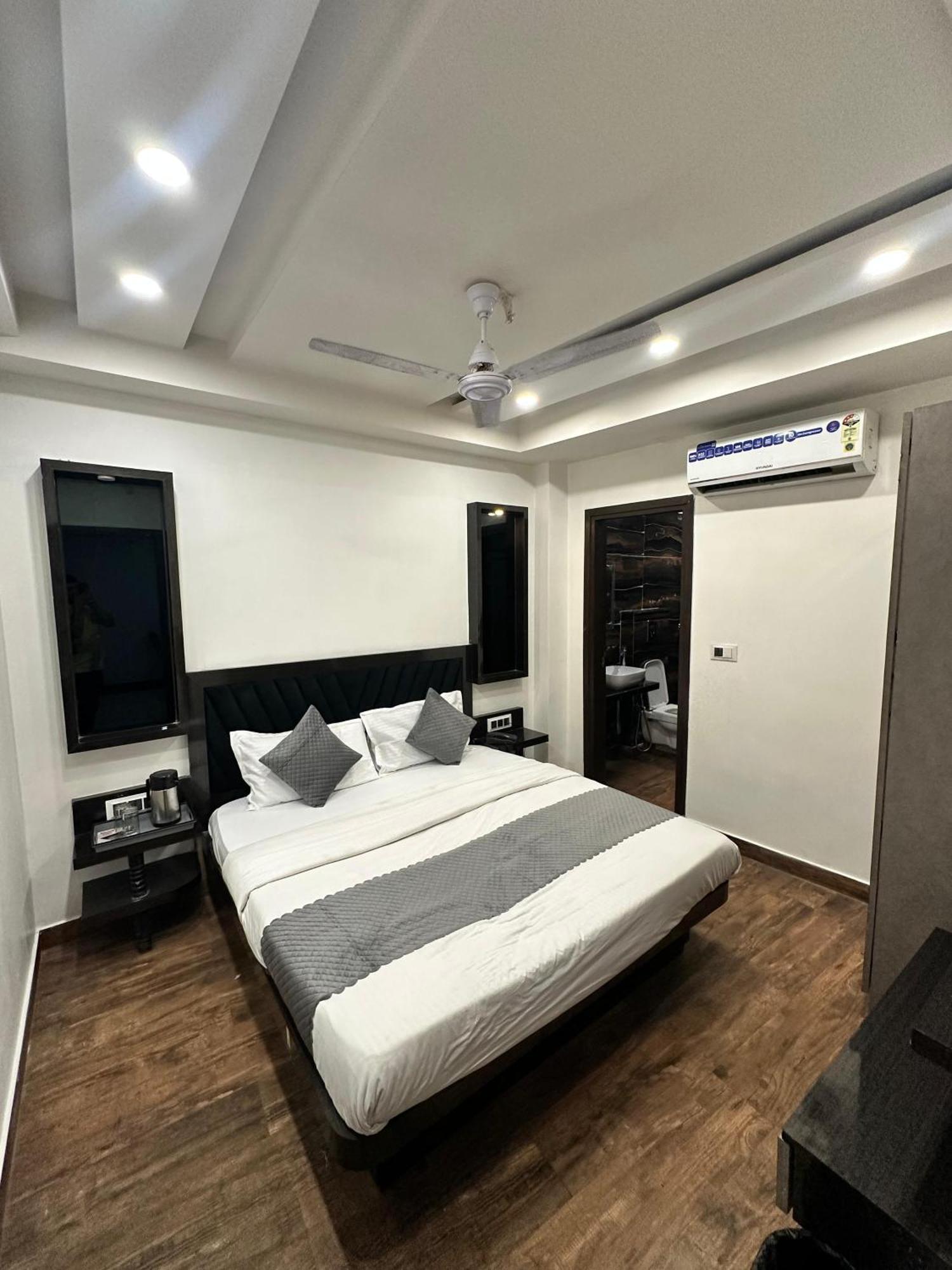 Hotel Red Stone Inn - Near New Delhi Railway Station - Paharganj Εξωτερικό φωτογραφία