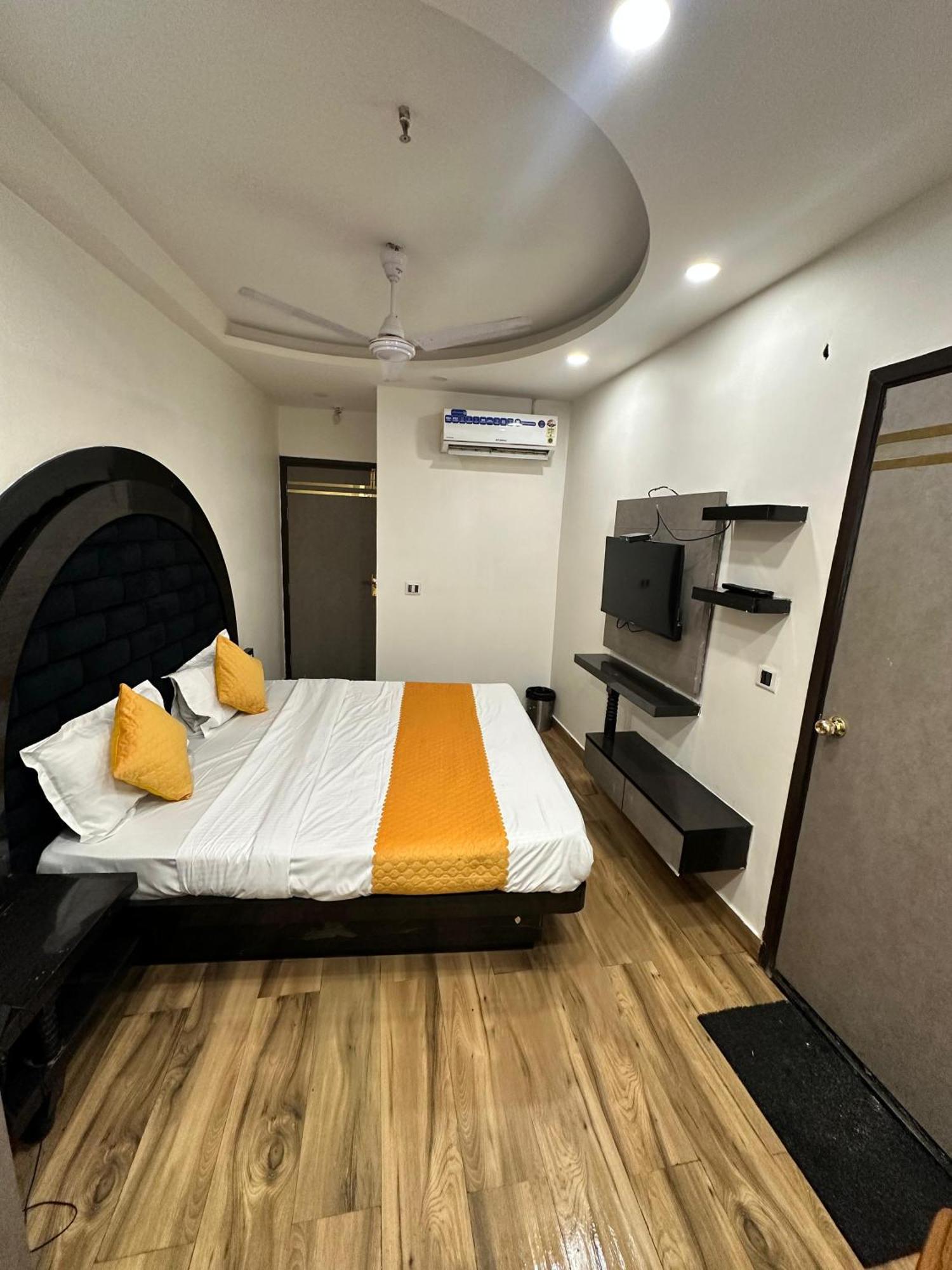 Hotel Red Stone Inn - Near New Delhi Railway Station - Paharganj Εξωτερικό φωτογραφία