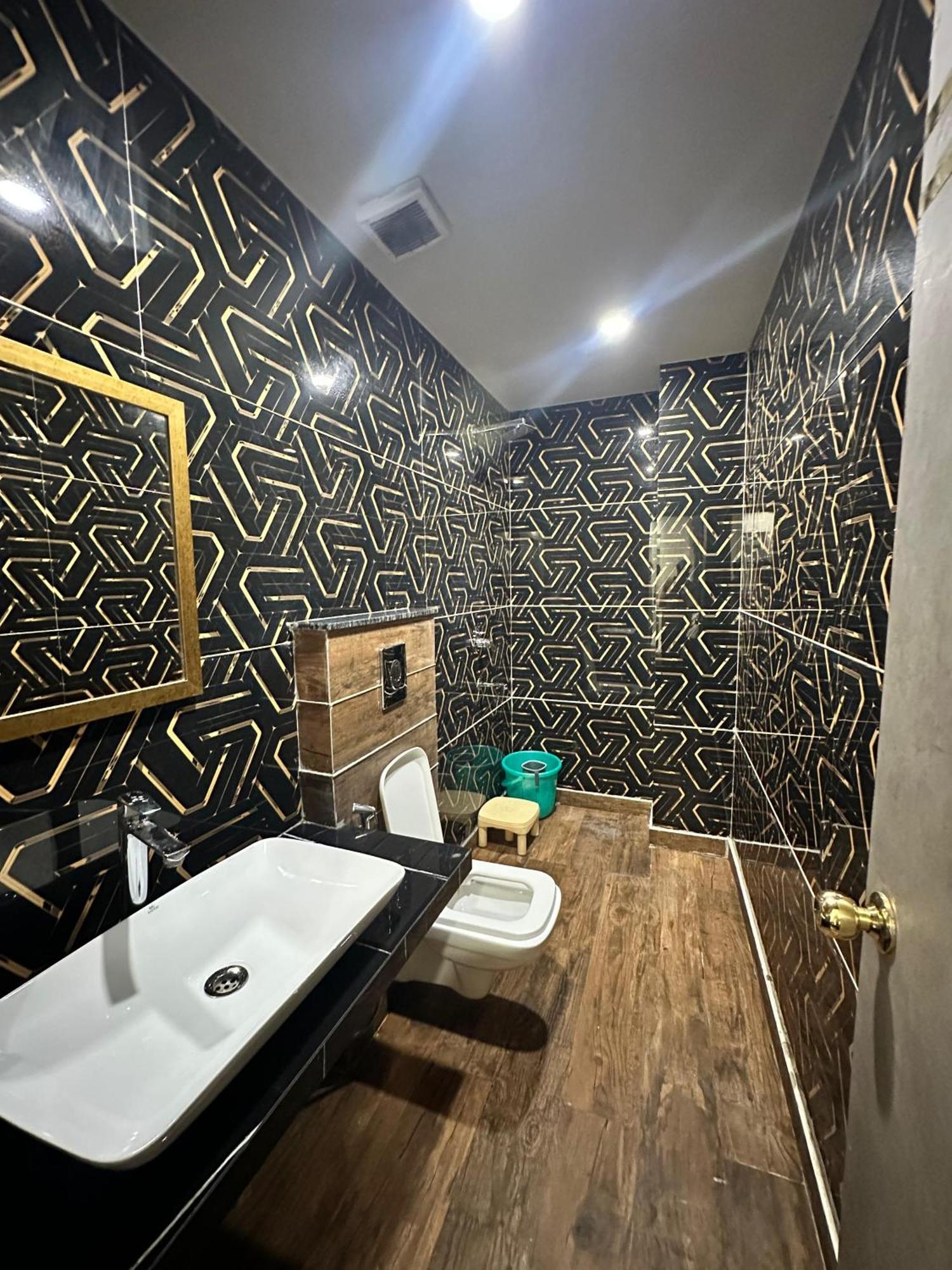 Hotel Red Stone Inn - Near New Delhi Railway Station - Paharganj Εξωτερικό φωτογραφία